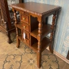 Столик с косичкой по периметру столешницы  